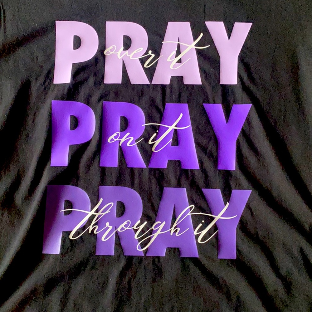 NEW Pray Quote Tshirt - Picture 2 of 3